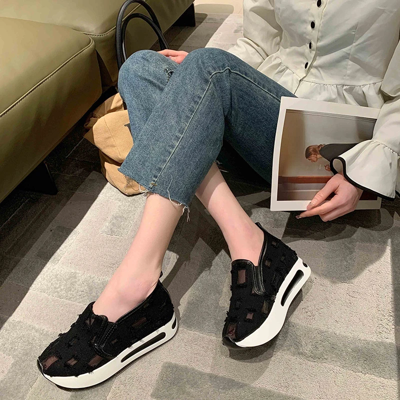 Women Sneakers Platform Shoes Floral Embroidery Mesh Sneakers for Ladies Slip on Casual Comfy Heeled Shoes Woman Sports Shoes