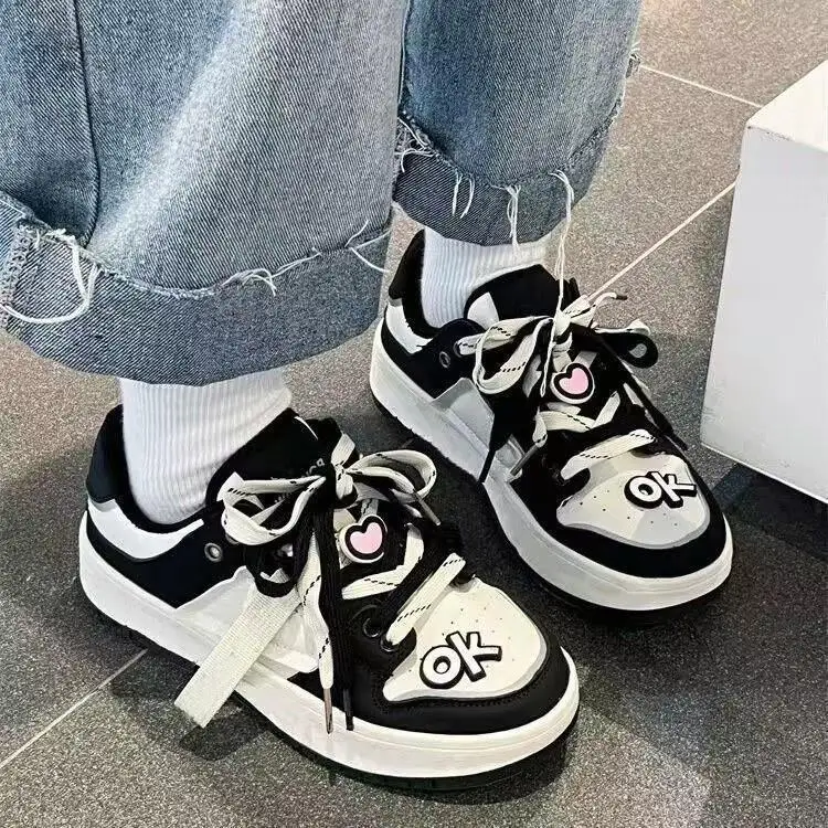 

Platform Sports Shoes Black White Women's Sneakers Skateboard Tennis Female Spring Summer 2024 Casual Flats Korean Vulcanize