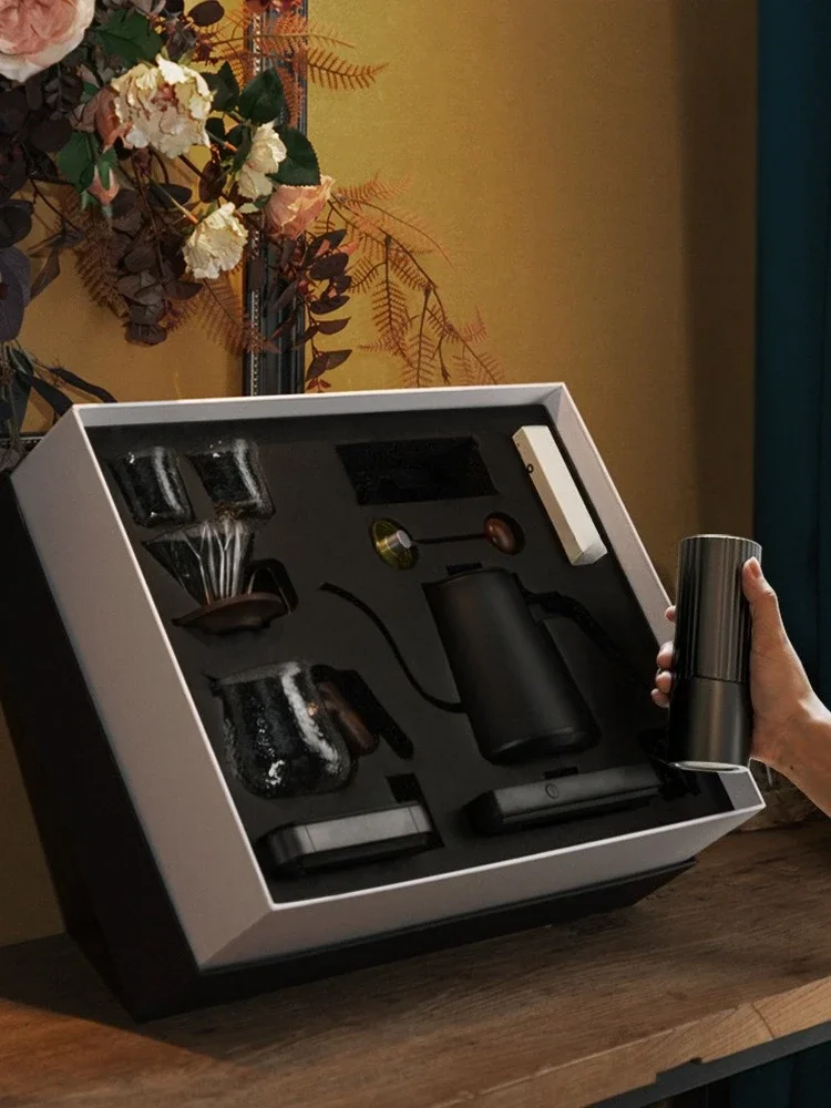 

Набор для ручного заваривания кофе, подарочная коробка, ручная кофемолка, кофейная фильтр-чашка, термоконтролирующая кружка, чайник для ручного заваривания.