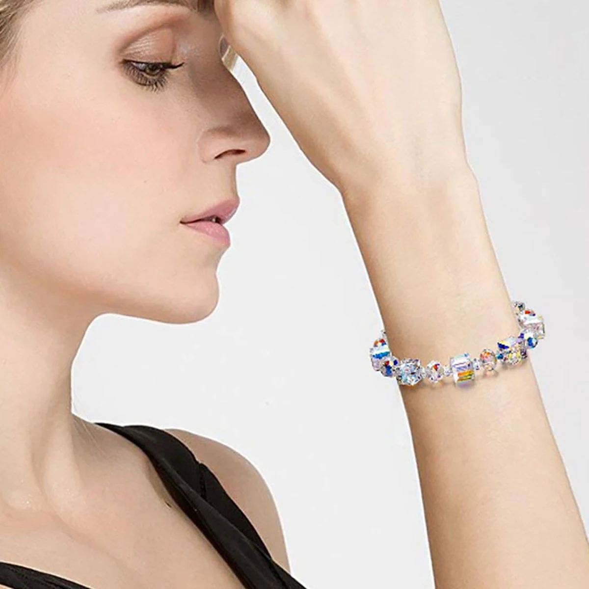 Luxuriöse funkelnde Kristall-Armbänder für Damen, modischer Charme, geometrisches, unregelmäßiges Kristall-Perlen-Armband, vielseitiger Party-Schmuck