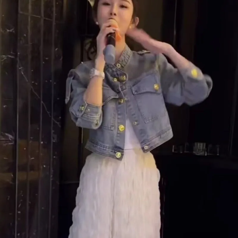 

Женская одежда Design Sense, новая джинсовая куртка в стиле ретро с металлической пряжкой, женская весенняя короткая модная универсальная маленькая куртка