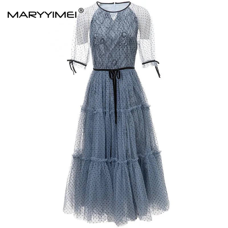 

MARYYIMEI New Fashion Runway Designer Women's Round Neck Short Sleeved Mesh Lace Patchwork Pleated Light Blue Dress