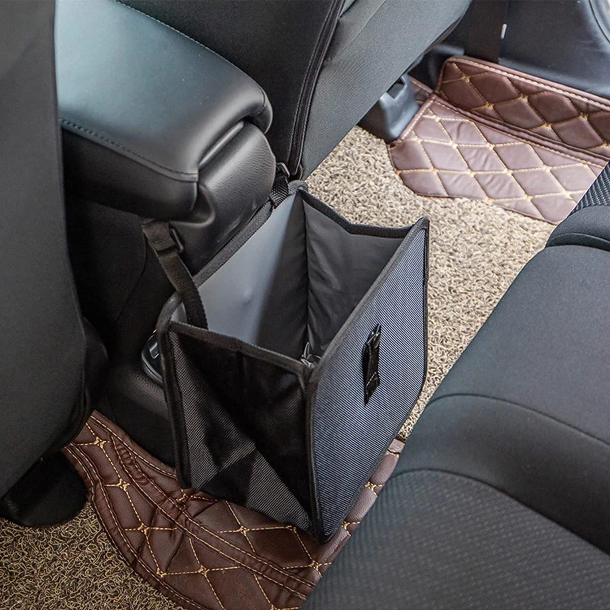 Large Capacity Car Trash Can with Adjustable Strap 6.5L Waterproof Foldable Car Trash Organizer Bin Hanging Portable Car Dustbin
