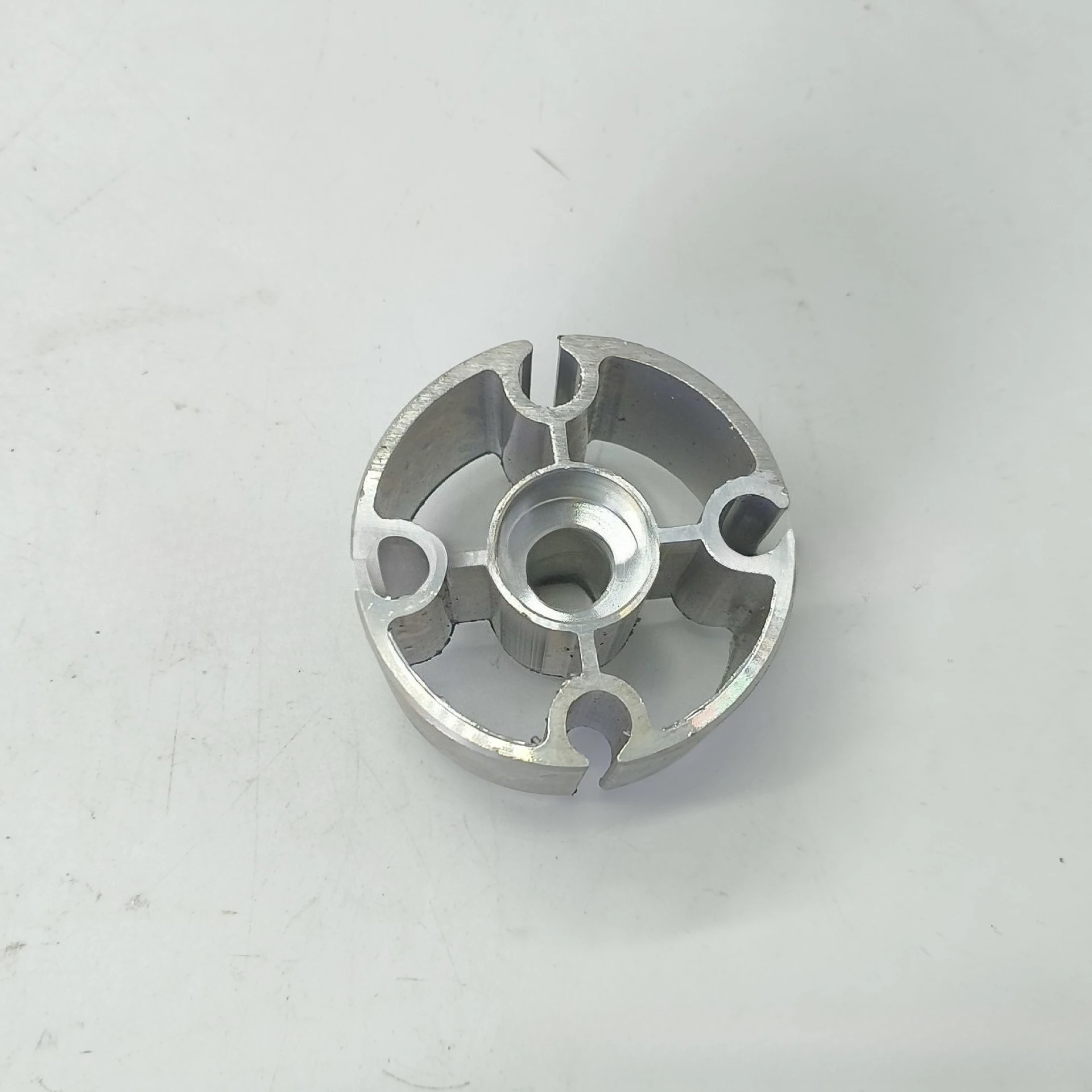 

3910130 Fan aluminum seat for 6BT engine components 51CM C3910130