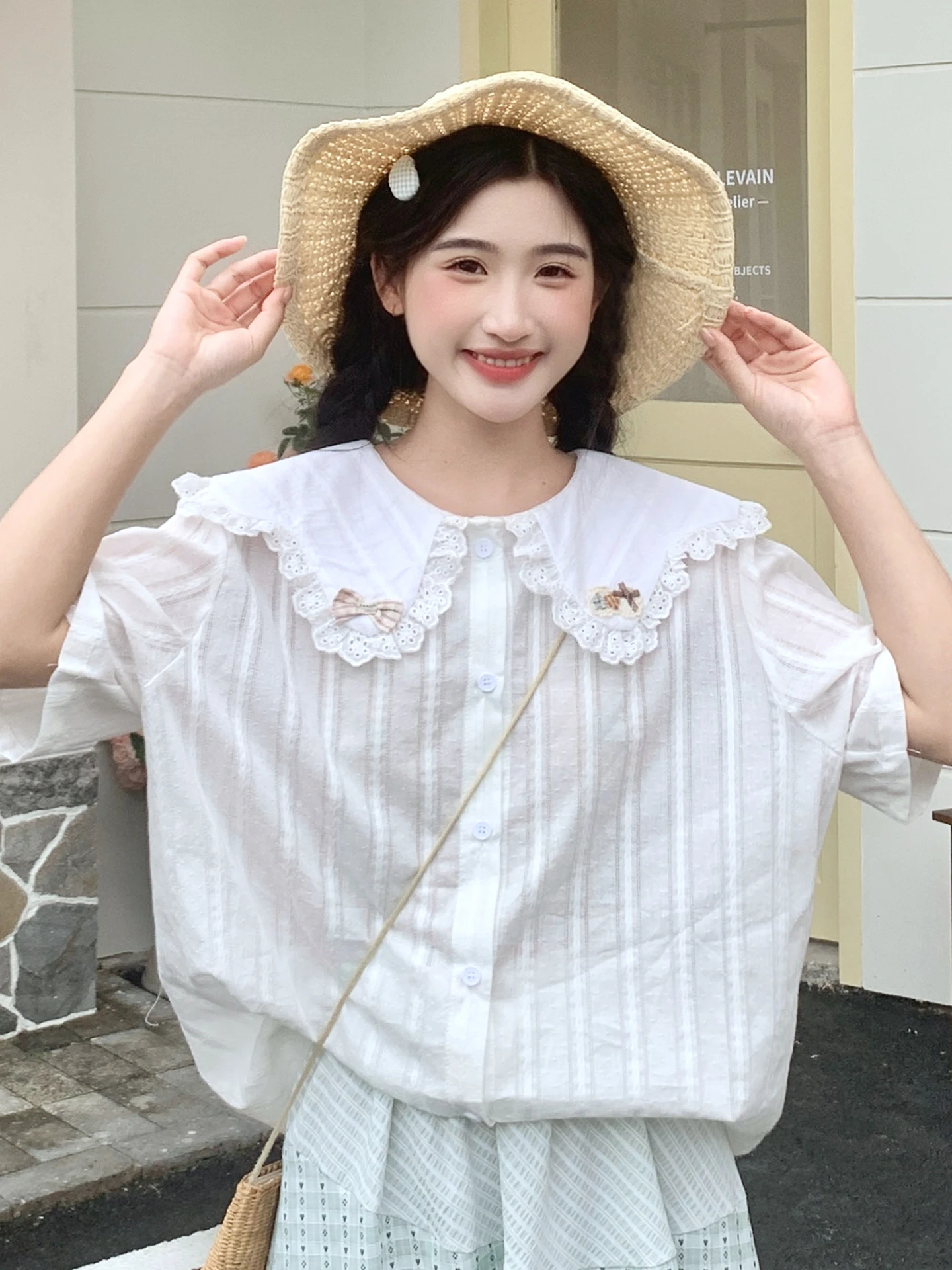 

Шикарная белая женская блузка с коротким рукавом и воротником «Питер Пэн», новинка 2026 года, в японском стиле, из дышащей смеси хлопка и полиэстера, летний топ