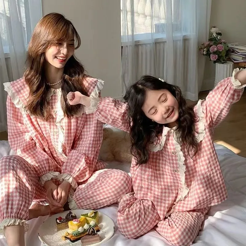 

Весенне-осенний детский пижамный комплект с цветочным принтом, тонкая хлопковая одежда с длинными рукавами для маленьких девочек, одинаковый комплект из двух предметов для родителей