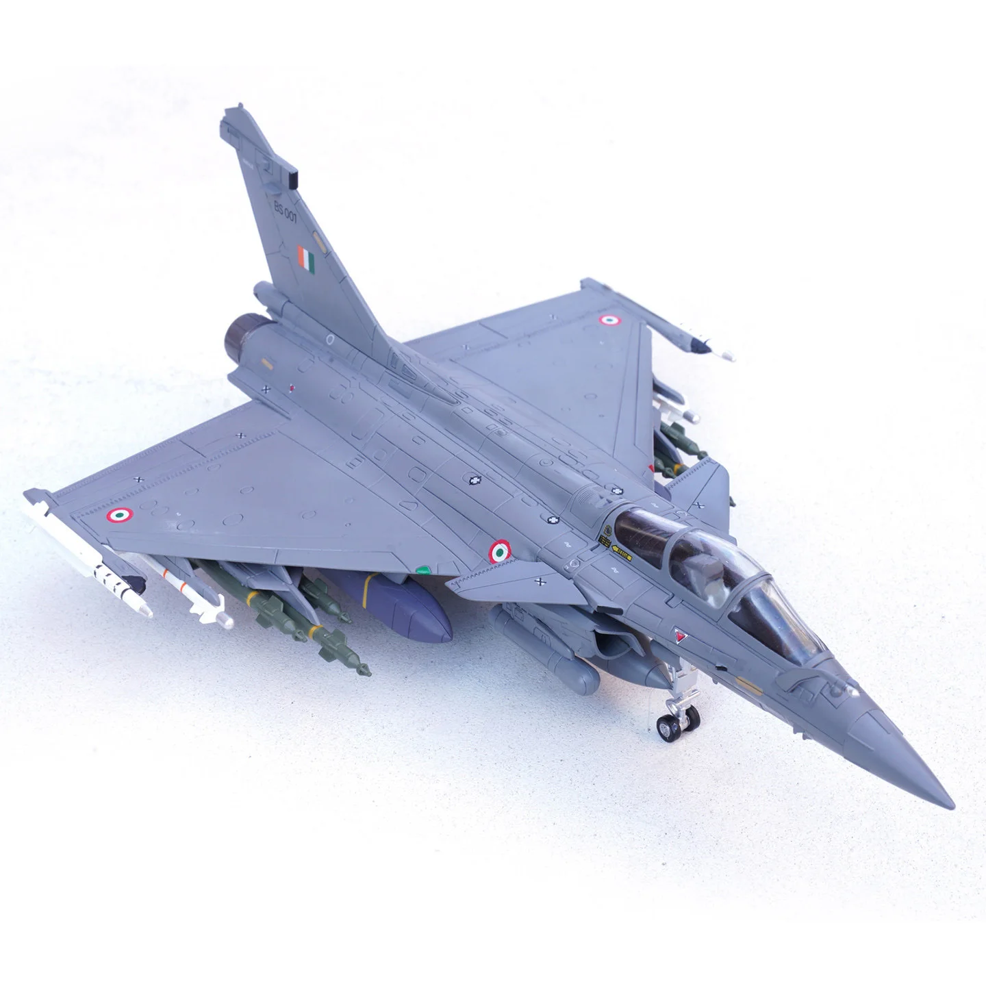 

1: 72 P14616PD Indian Air Force Rafale Fighter EH BS-001 Static Alloy Finished Product Model