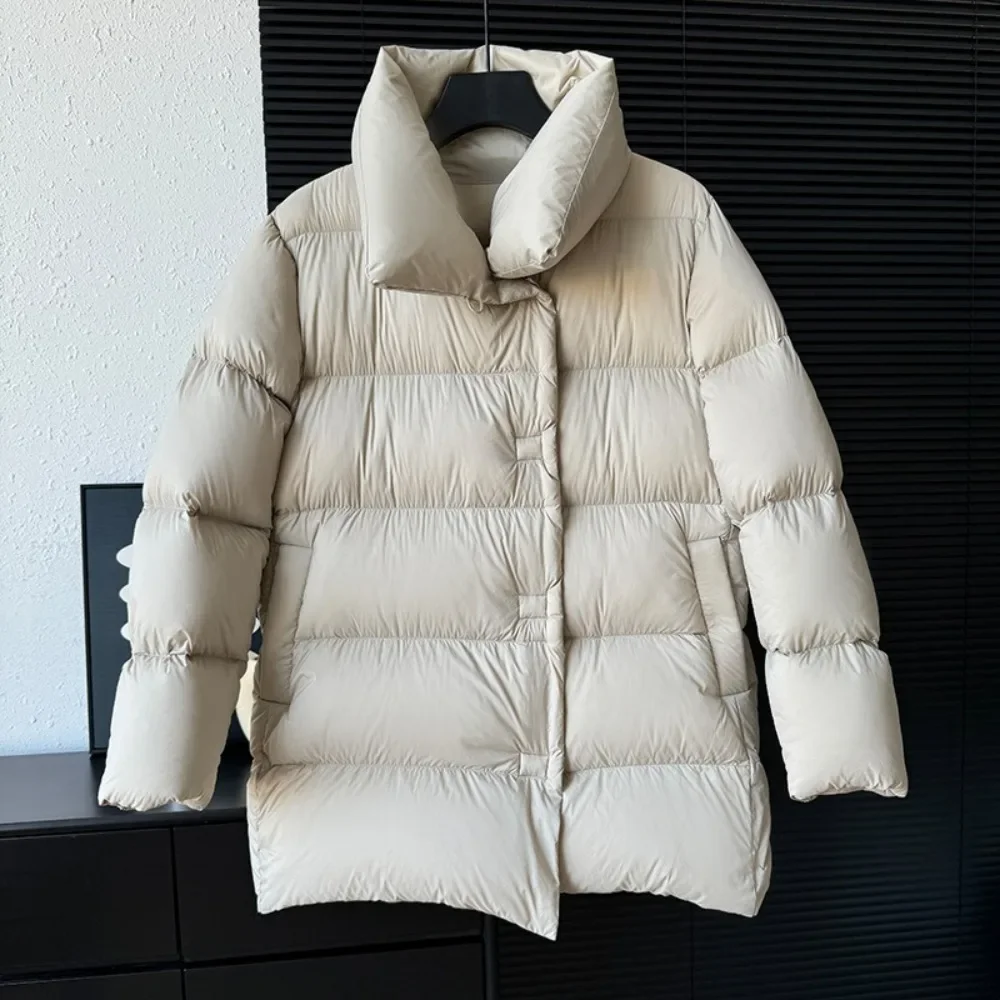 

CXFS Новинка 2025 года, осенне-зимняя одежда, женское пальто на белом утином пуху, женская короткая куртка-пуховик с воротником-стойкой, модная женская одежда
