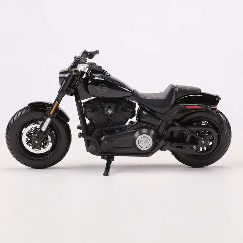 Maisto 1:18 2022 Fat Bob 114 Motorcycle Car Simulation Alloy Car Model