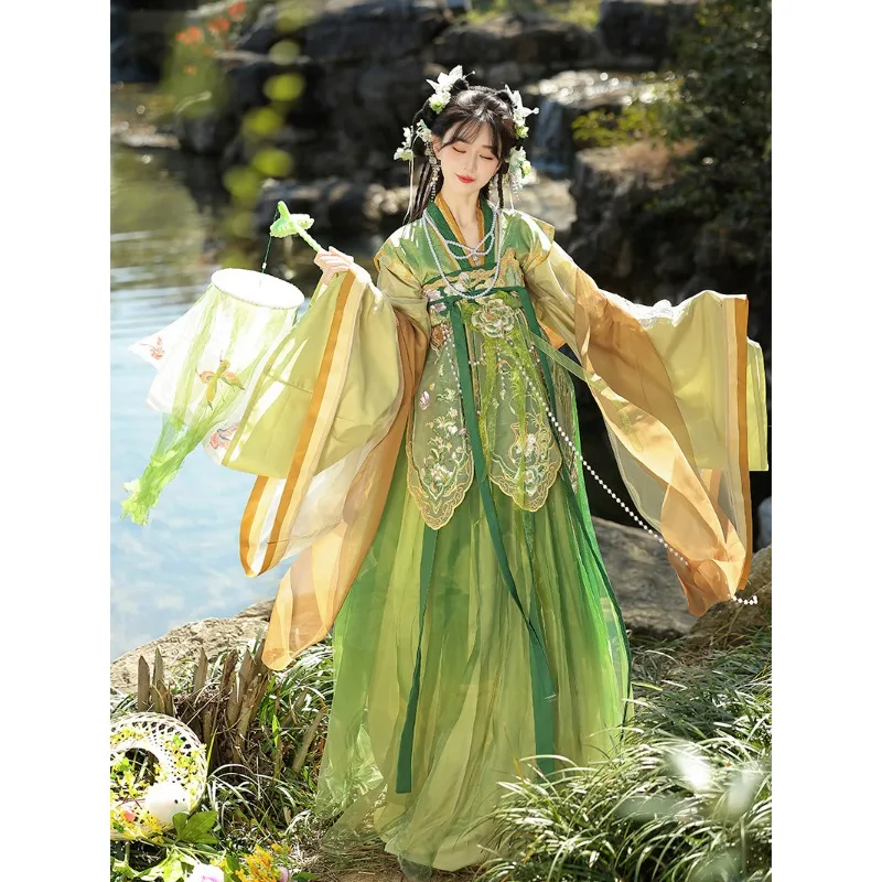 Hanfu women's chest-length pleated skirt, placket embroidery, large sleeves, belly looking thin, daily spring summer models