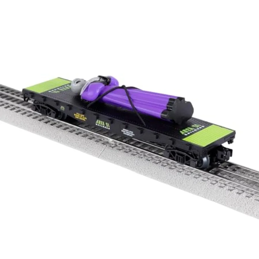 O-Gauge-Modelleisenbahn-Flachwaggon zur Ausstellung, Aluminiumlegierungskonstruktion, mattgraue Oberfläche, mit dem ikonischen Area 51 Alien „Take me“-Motiv.