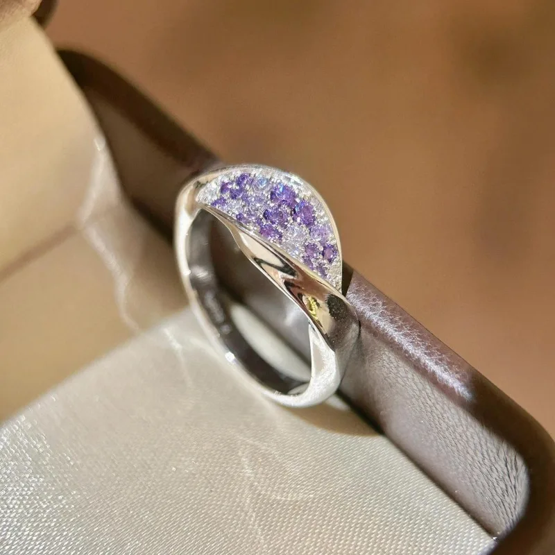 

Фиолетовое слоеное кольцо, изысканные украшения из циркона, нишевая универсальная легкая роскошь, высококачественные ювелирные изделия, повседневные поездки на работу