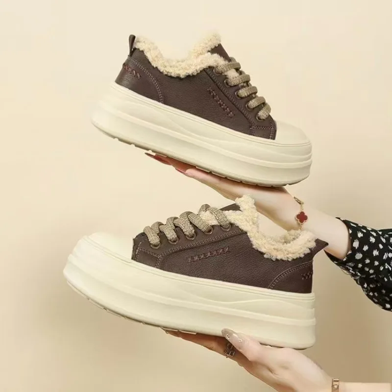 

Winter Women's Canvas Shoes with Lace Up, Easy To Wear, Multifunctional Warm Boots, Low Cut Black Sports Shoes