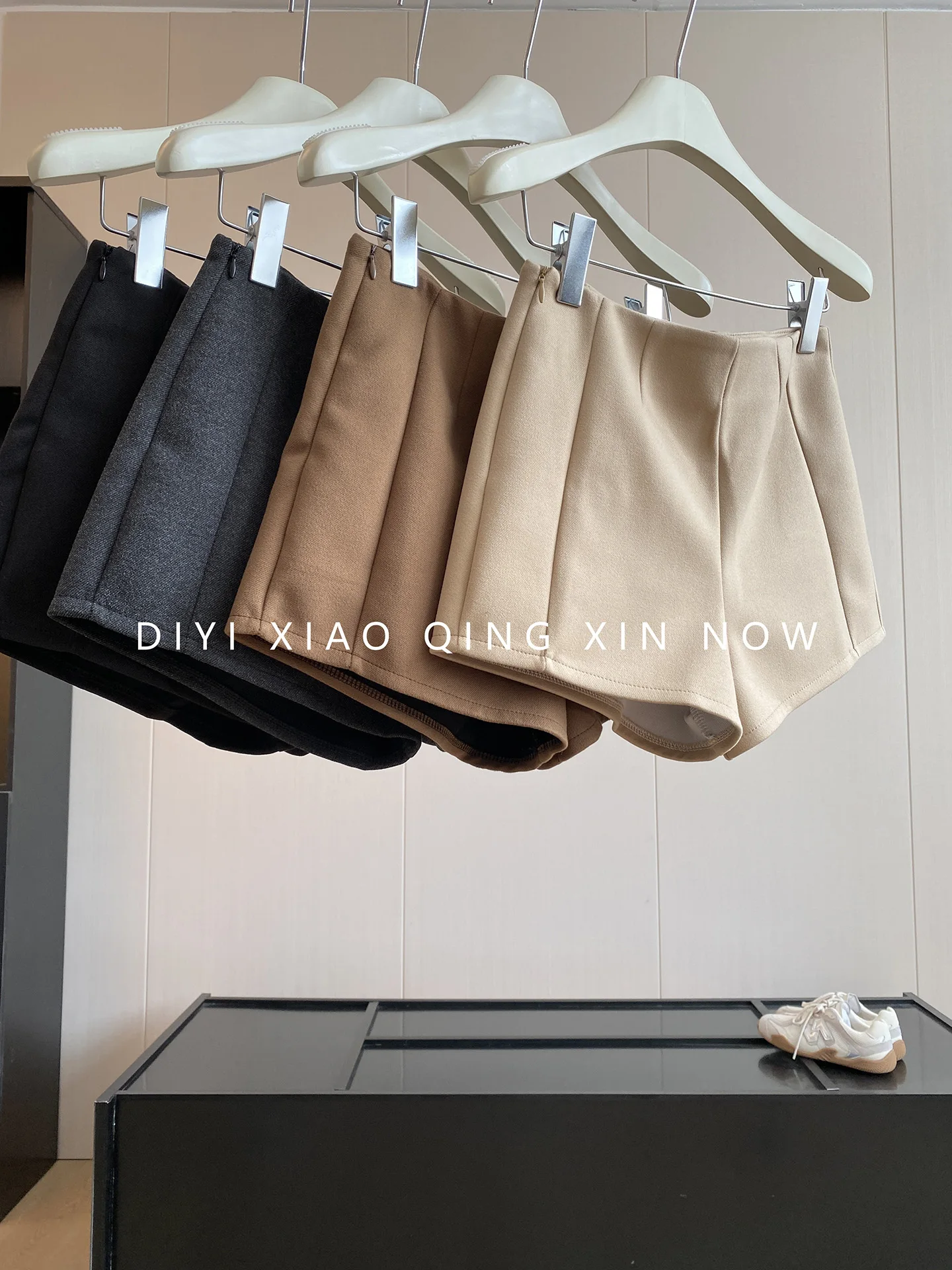 Black High-Waist Slim Fit Suit Shorts Women's Autumn Winter 2026 New Style Commute Korean Version Polyester Fiber Boot Pants