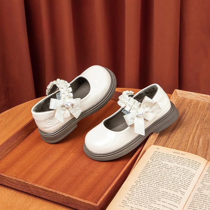 

Children's Leather Shoes Hello Kitty Sanrio Series Cartoon Fashion Versatile Flat Princess Shoes Casual Walking Fashion Shoes