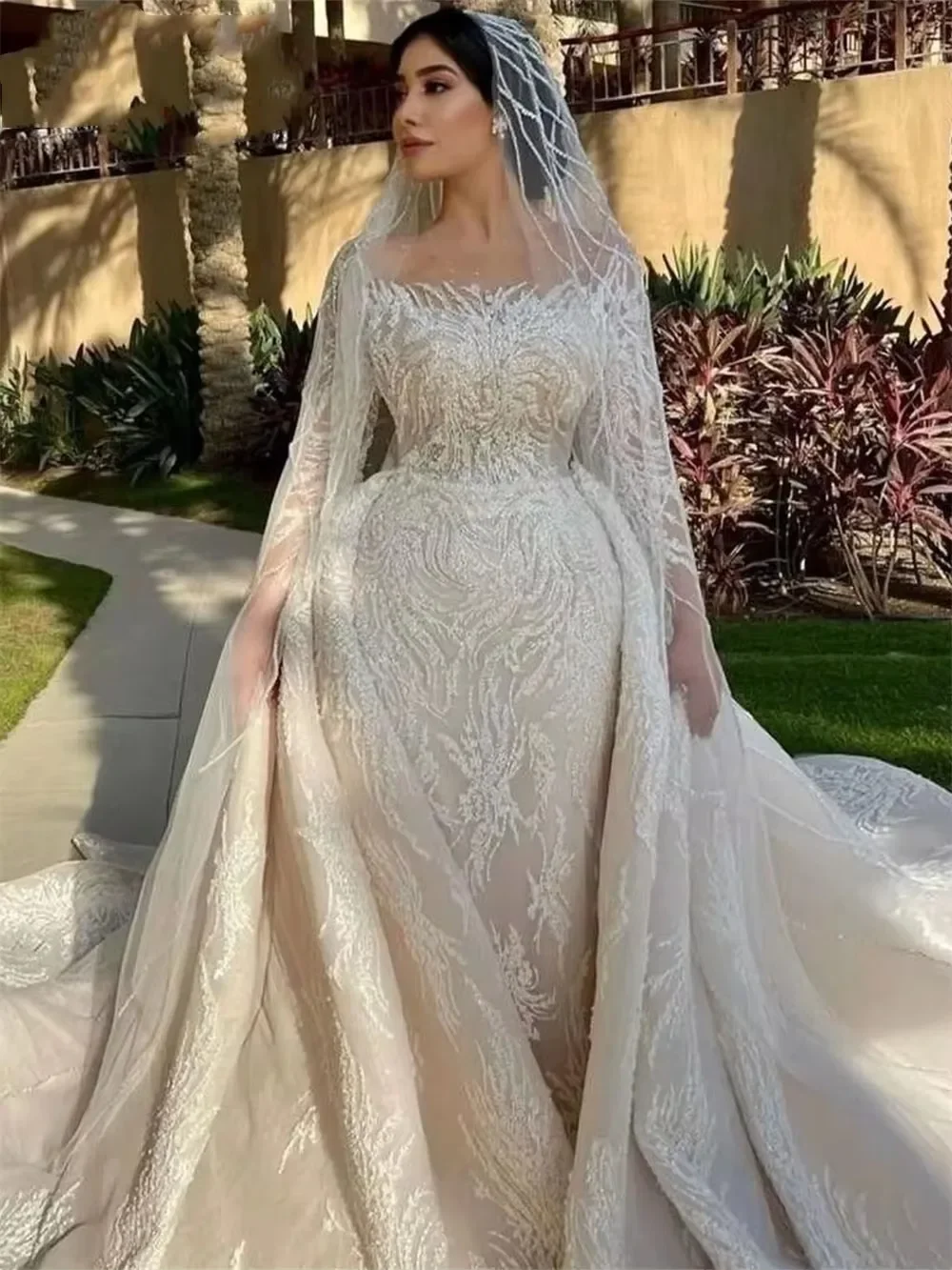 Elegant Mermaid Lace Bead Embroidery Women's Wedding Dress Sexy Long Sleeve Ball Bridal Dress With Detachable Tail Customized