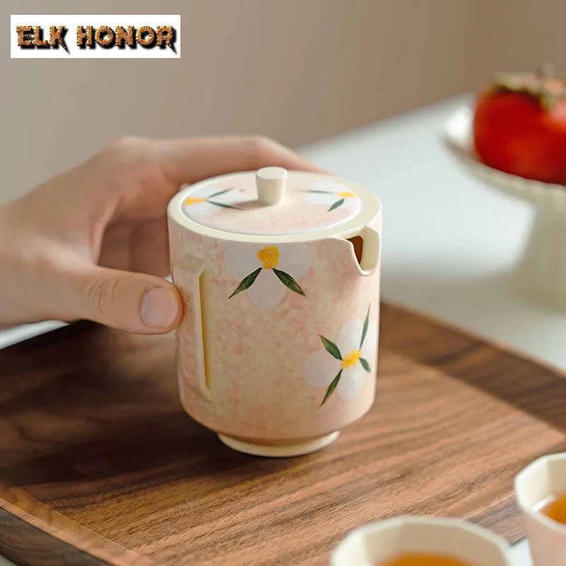 165ml Hand-painted Camellia Flower Teapot Japanese Powder Yin Pot Tea Maker Kettle With Infuser Kung Fu Teaware Accessories Gift