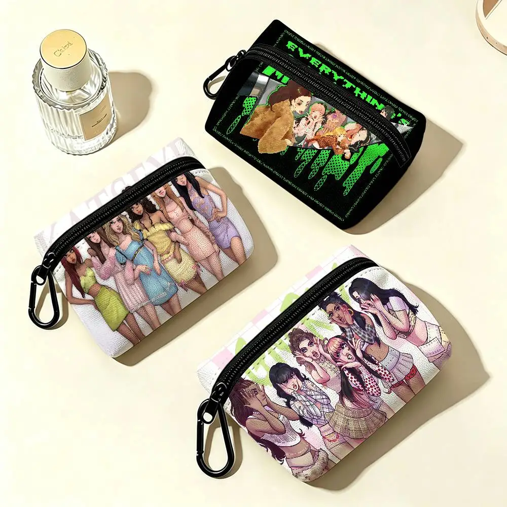 KPOP-KATSEYE Singer Portable Mini Oxford Cloth Coin Purse With Carabiner Hook Zipper Key Card Earphone Storage Wallet