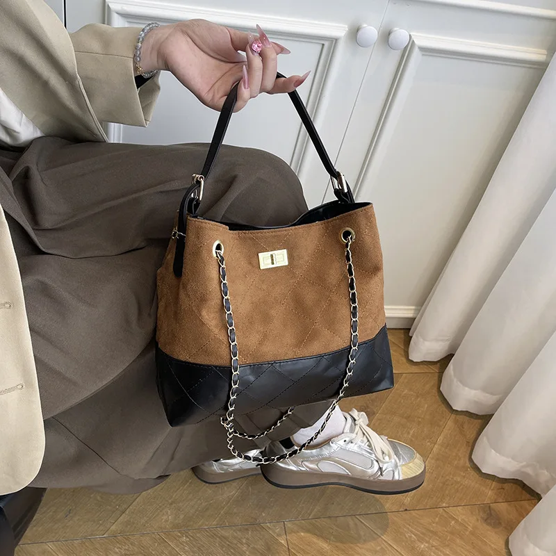 

2025 Autumn Winter Niche Bucket Bag, Spacious Top Handle Purse for Women, Vintage Underarm Crossbody, Minimalist Day-to-Night