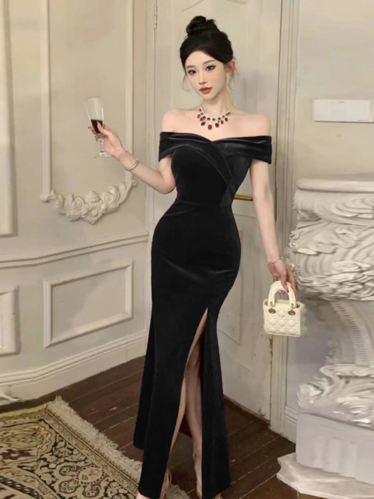 

Женское бархатное длинное платье на одно плечо с разрезом на хвосте Sweet Sle Deep V Ne Long Sve Par Dr