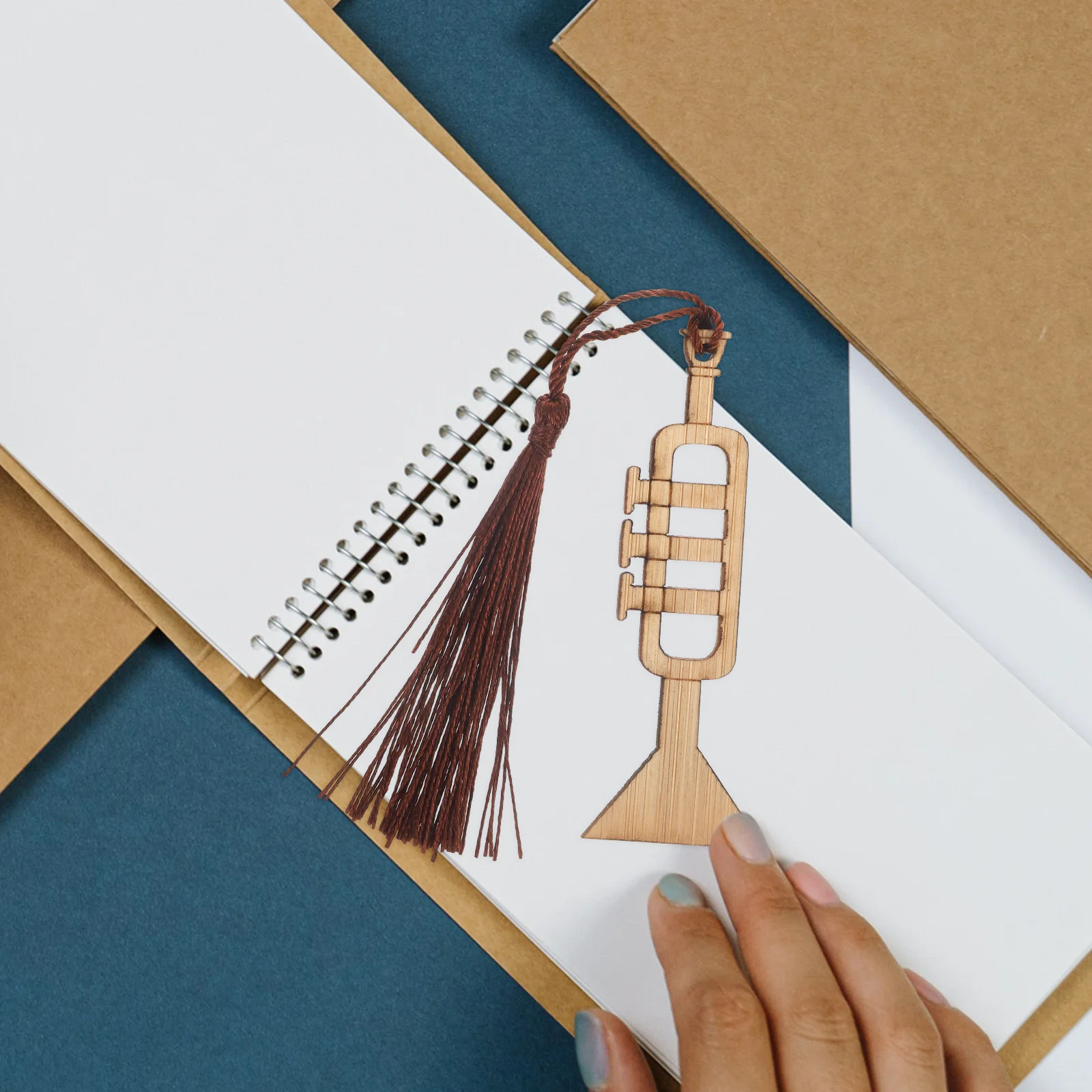 4 個木製軽量学生ギフト読書しおりバルクしおり大人女性マーカーページ装飾