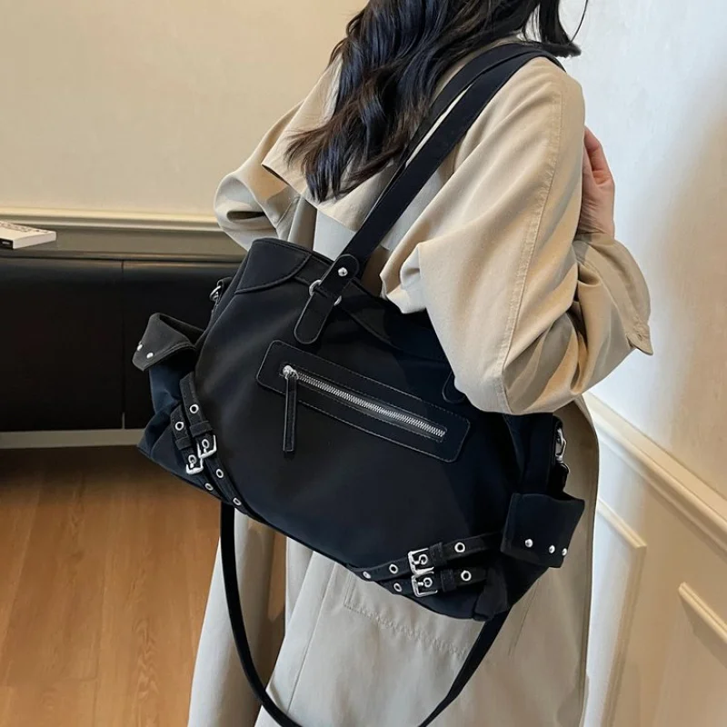 

2025 Новая элитная брендовая женская кожаная сумка-тоут известного дизайнера, простой модный Париж ​