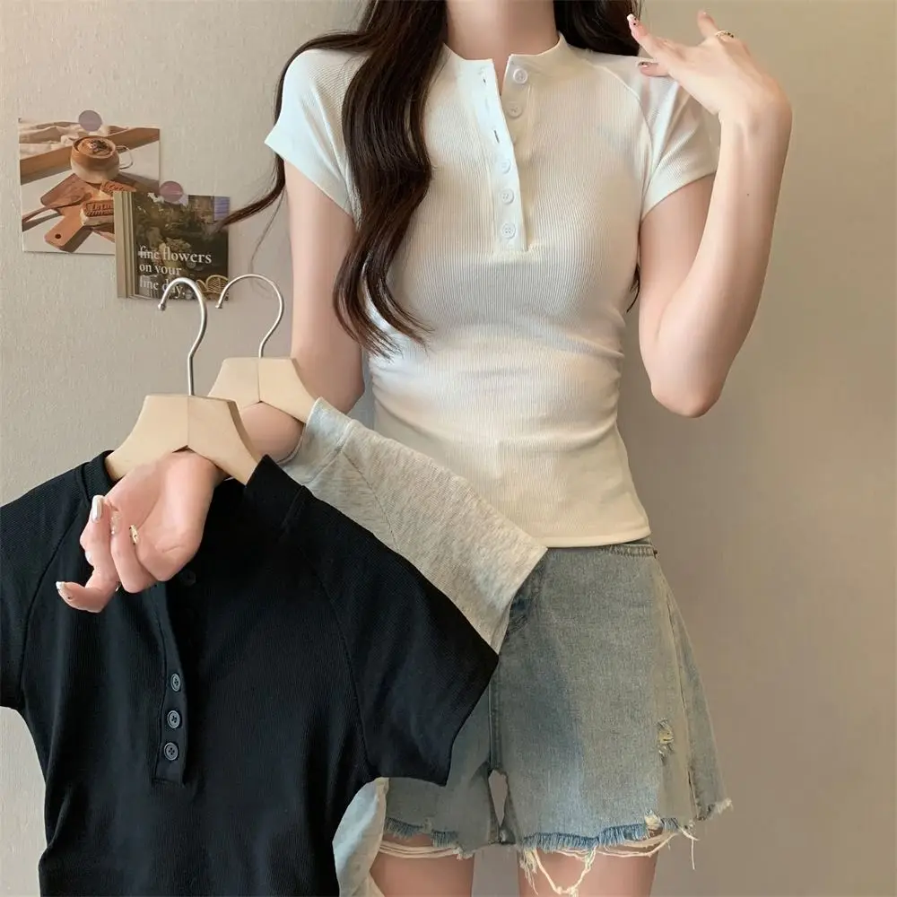 Y2K ครึ่งเปิดคอ T เสื้อปุ่มเสื้อแขนสั้น Crop Top SLIM FIT Undershirts ง่ายเสื้อยืดผู้หญิงฤดูร้อน