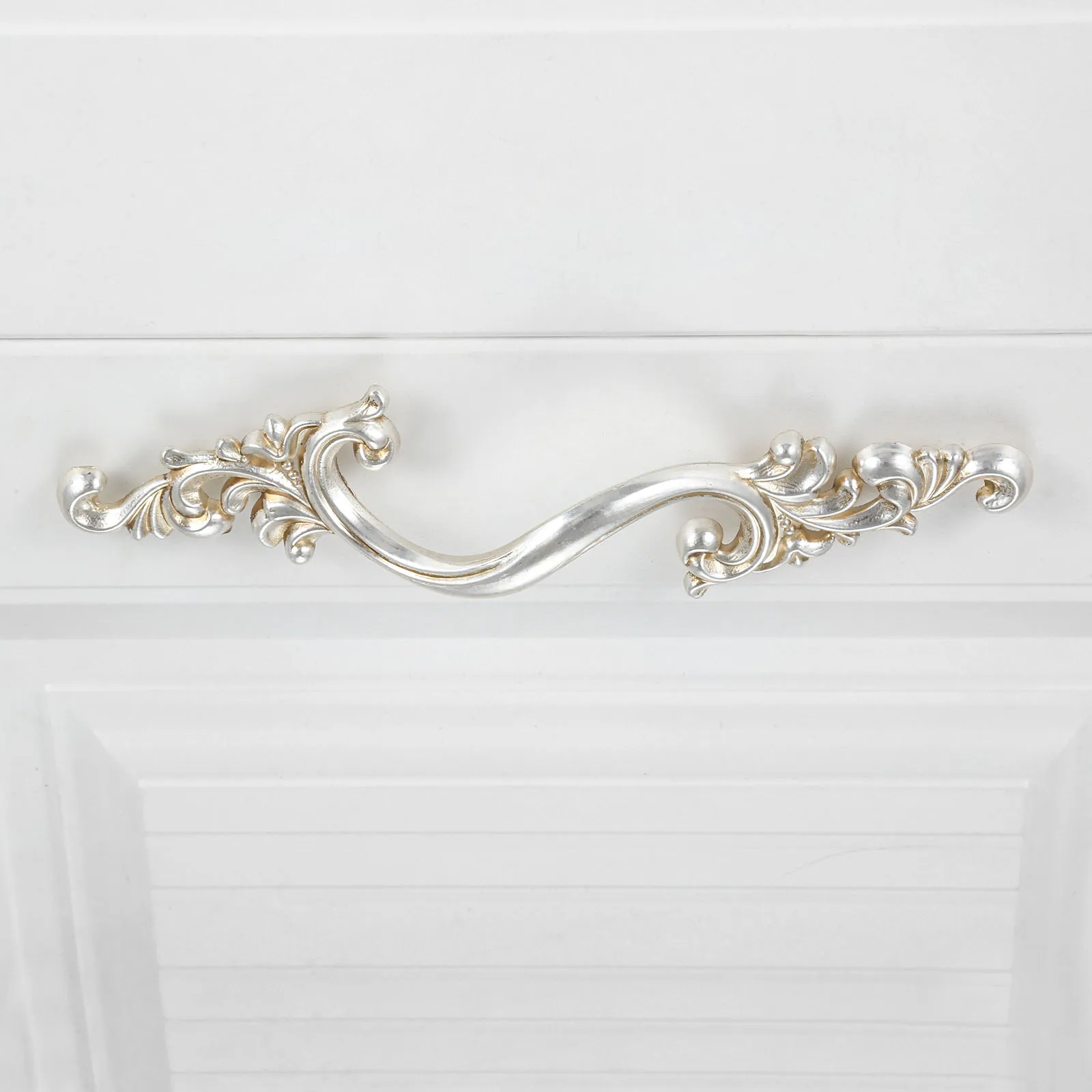 Zinc Alloy Kitchen Cabinets Door Pulls 64MM/96MM Antique Furniture Hardware Handle Drawer Wardrobe Cupboard Handle Dresser Knob