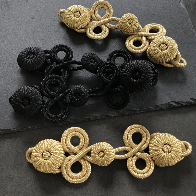 1 Pair Gold Black Chinese Frog Closure Knot Button Fastener for Bags Garments Cheongsam Tang Suit Decoration DIY Sewing Button