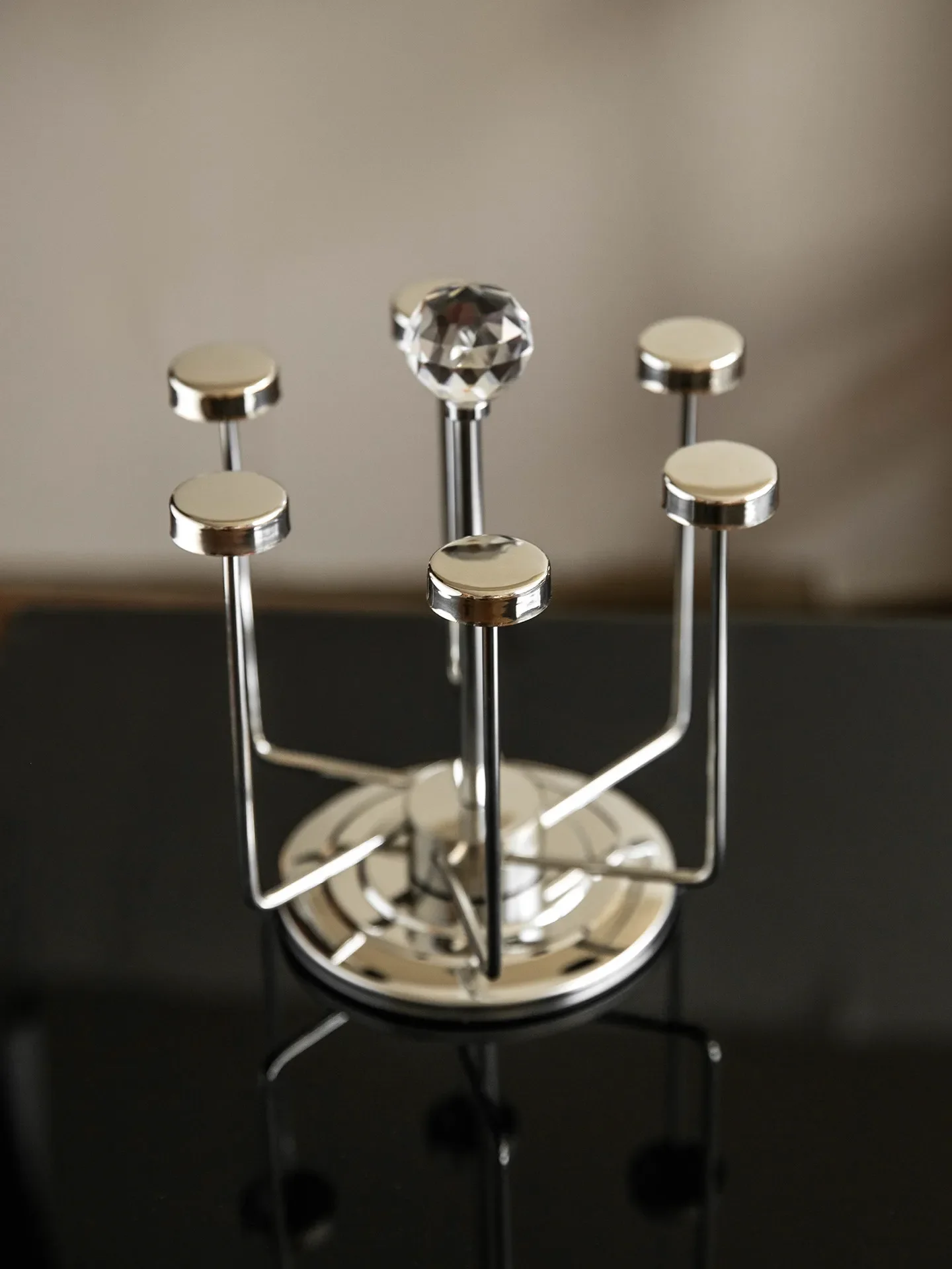 Light luxury rotating 304 stainless steel water cup holder upside down drain storage rack advanced sense hanging cup holder