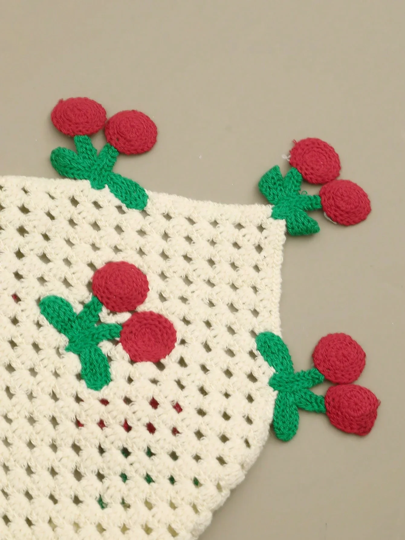 

1pc Fashionable Sweet Cute Bandana Beige Hollow Knit Cherry Print Triangular Scarf Summer Hair Accessories Beach Hair Band