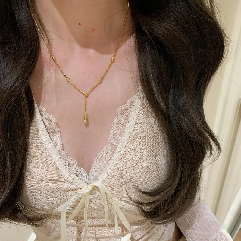 Light luxury micro inlay diamond small waist water droplet necklace shines exquisite pendant luster trendy collar chain jewelry