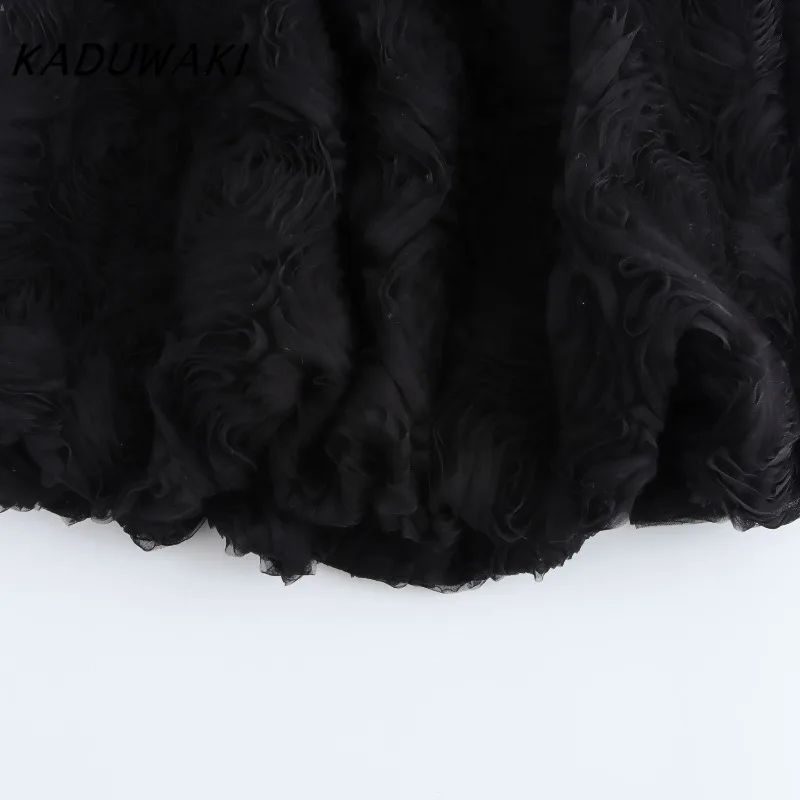 KADUWAKI Fashion Sexy Bustier Strapless Black Short Vestidos Vintage Flower-shaped Decorations Hundred Mini Dresses فساتين ٢٠٢٢