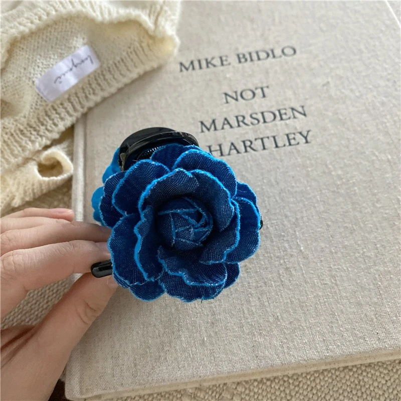 

Korean Blue Denim-Style Fabric Flower Hair Clip: Fashionable, Trendy, and Versatile Shark-Clip Hair Accessory