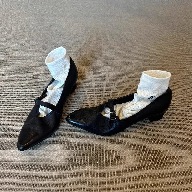 

Designer Vintage Low Heel Women Mary Jane Shoes Fashion Shallow Pointed Toe Shoes Dancing Party Prom Ladies Pumps Shoes