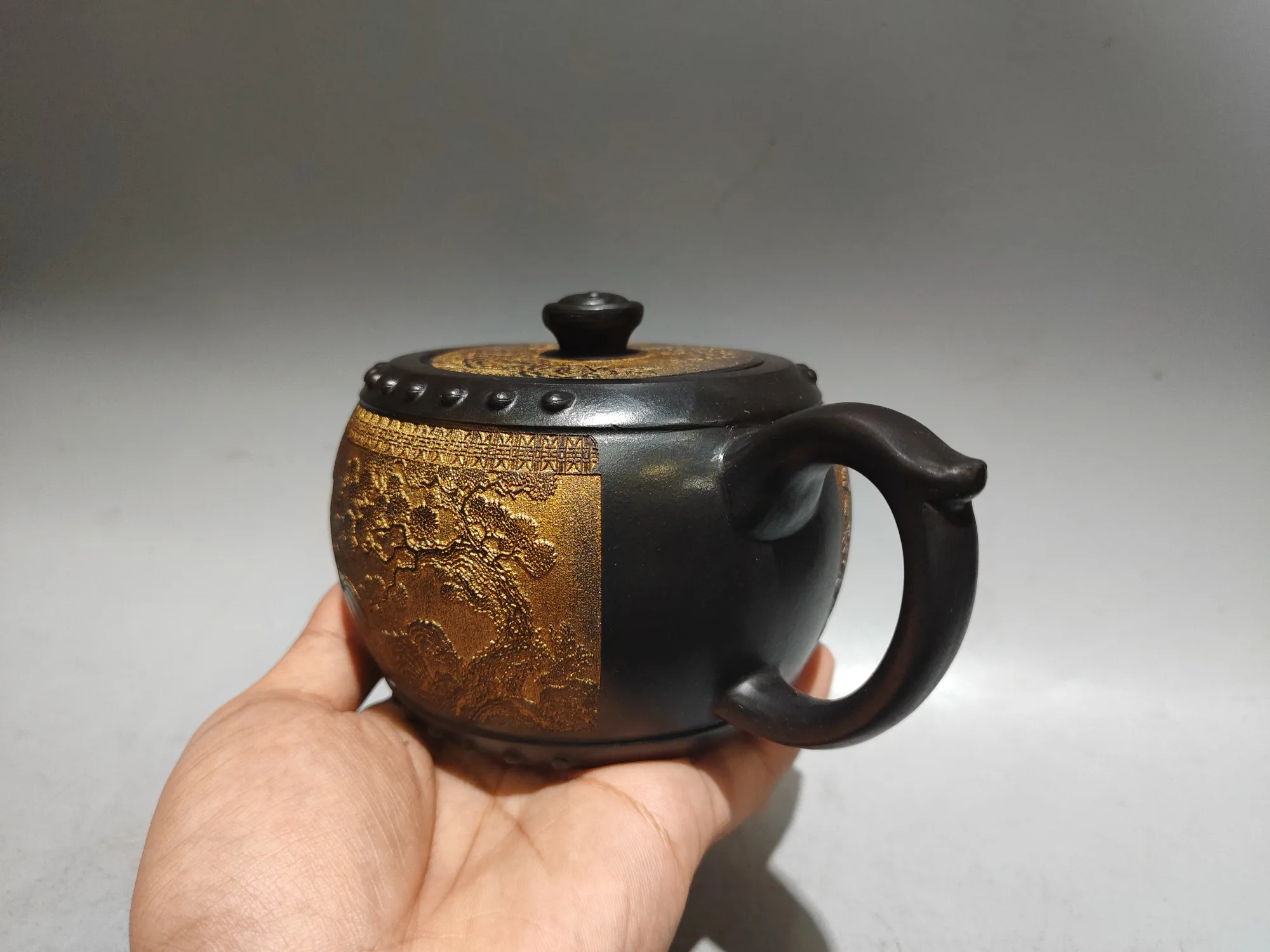 Yixing Purple Clay Teapot Gilded drum pot squirrel Melon and Fruit Pattern pot Kettle Teapot Study Amass wealth Ornament