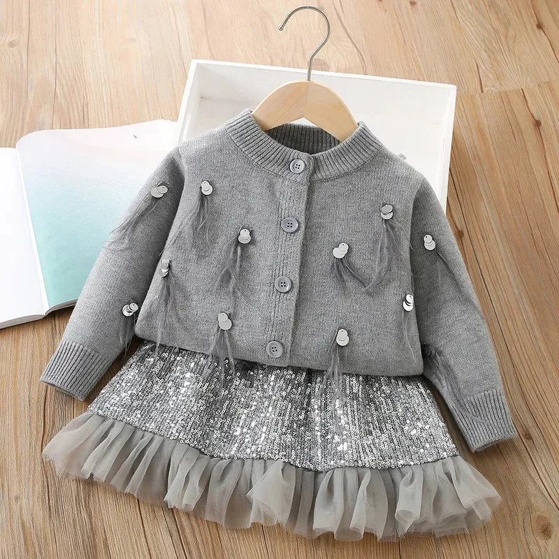 

New Spring Flavored Flower Knit Knit Sweater Gray Knit Sweet Top+Sequenant Skirt Two-piece Set 0-6-year-old girl set