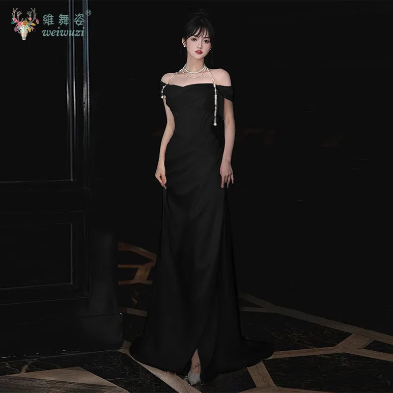 フレンチスタイルの高級プリーツサテンストラップレスライトウェディングブライダルドレスオフショルダーライトウェディングドレス誕生日パーティーウエディングドレス