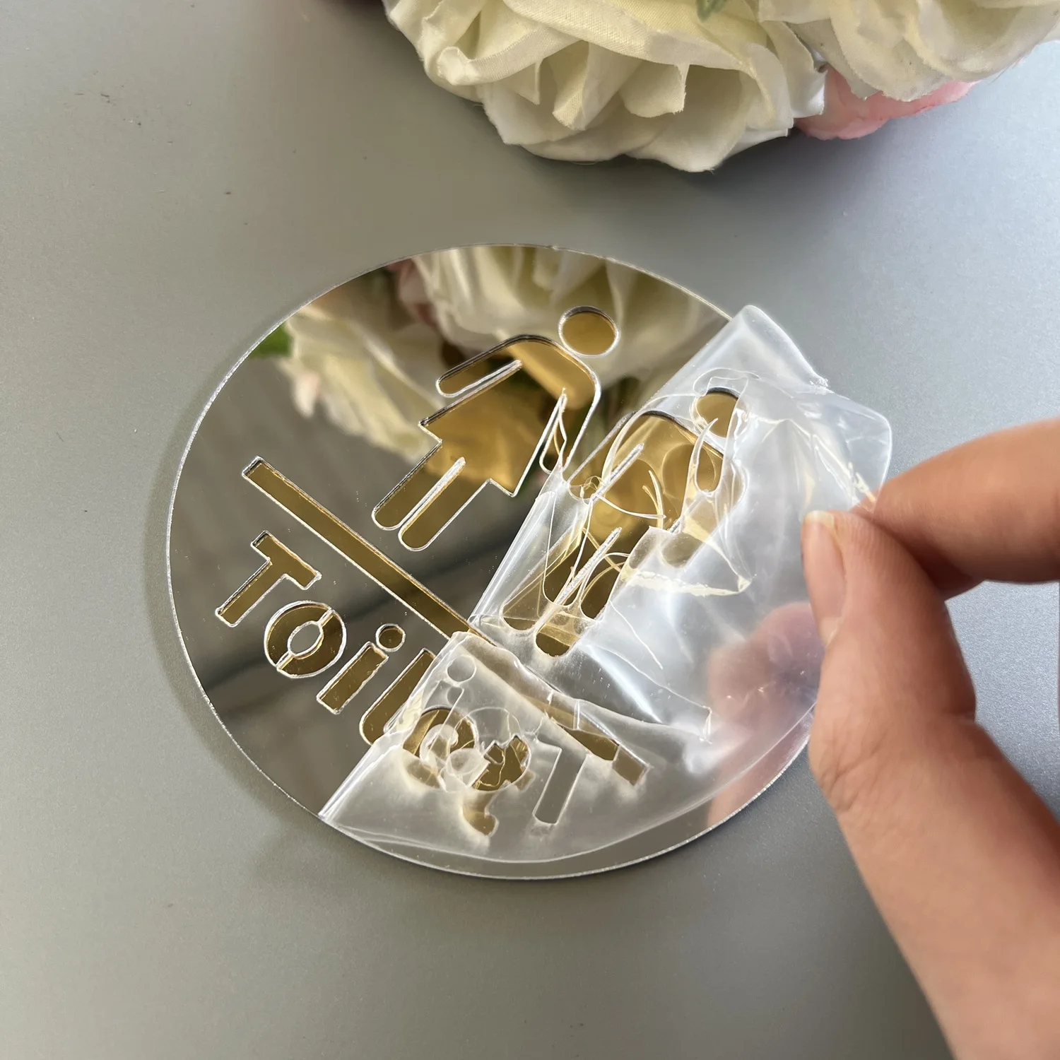 Placa de letrero para inodoro, Color negro, dorado y plateado, etiqueta adhesiva para pared de puerta de sala de lavado, tablero de señalización de Wc, señalización acrílica para inodoro