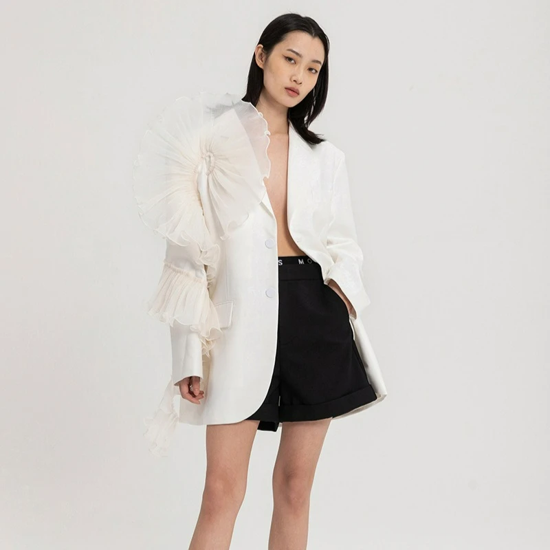 

Новая модная женская верхняя одежда в американском элегантном стиле: сетчатый объемный жакет с рюшами и асимметричным кроем, свободный крой, весна 2026