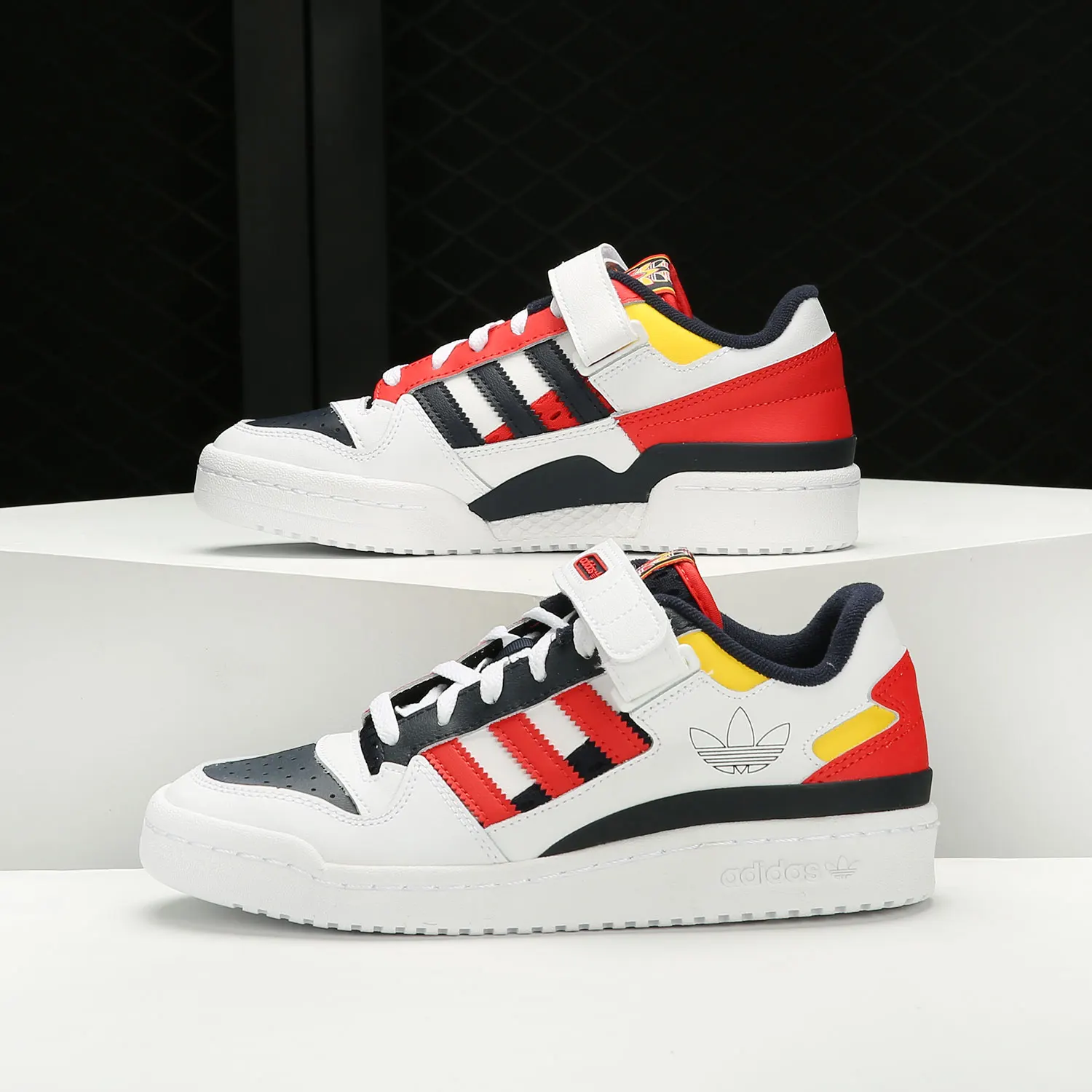 

Спортивная обувь Adidas из натуральной клевера FORUM LOW, мужская и женская повседневная обувь GZ9112