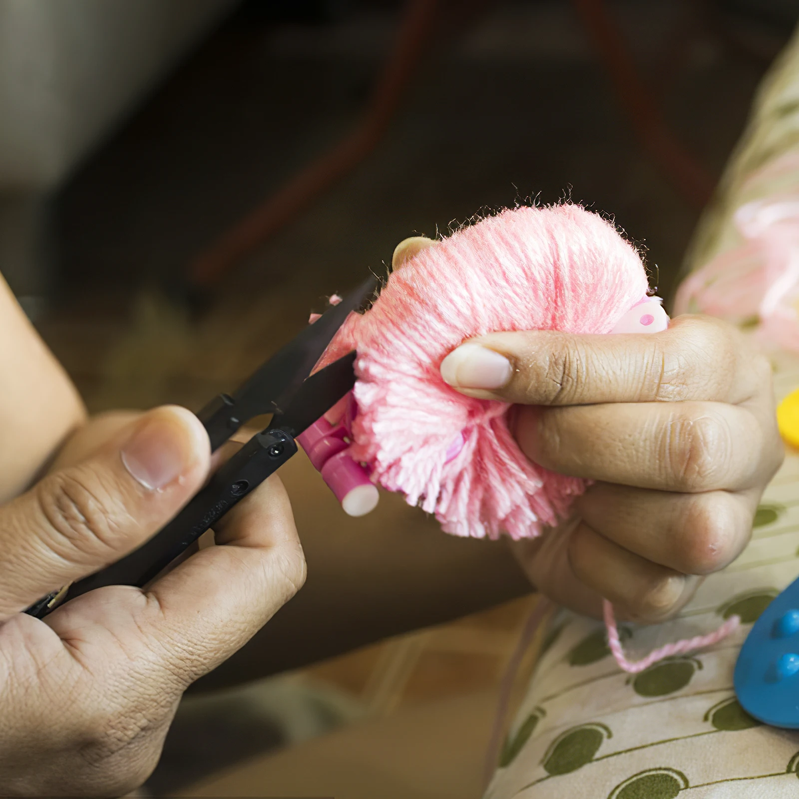 

8Pcs Pompom Maker Plastic DIY Yarn Craft Tools Multiple Size Kit for Knitting Projects Ball Machine,knitting Wool Tool,