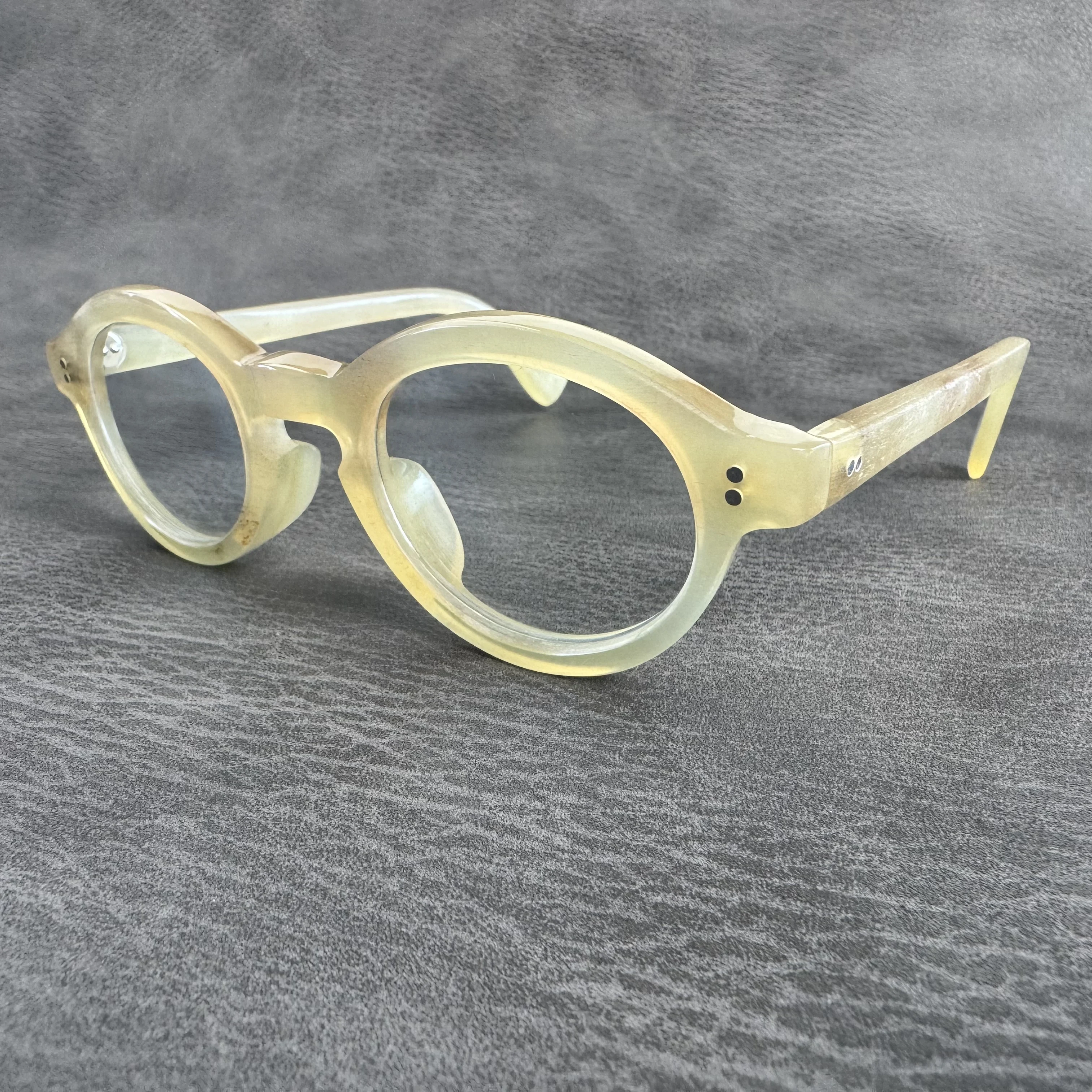 

Eyeglass Frames Oval Vintage Unique Rivets Craft Handmade Honey Horn Prescription Eyeglasses Reading Men's Glasses Frames