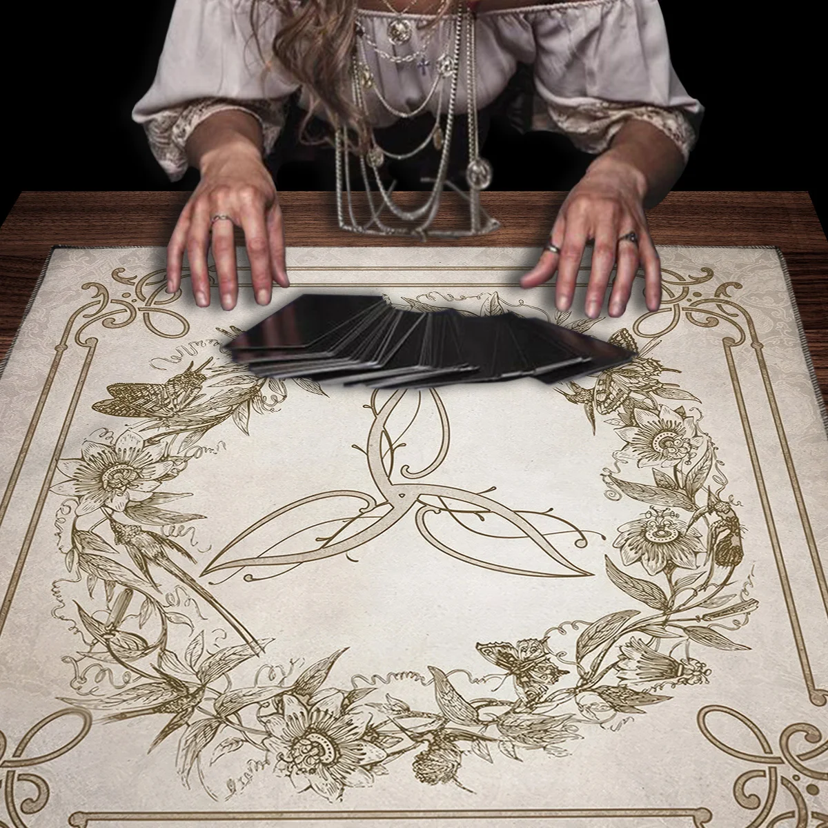 Tarot Cloth Small Tarot Cloth Three Card Spread Polyester Altar Tablecloth Tarot Reading Cover Witchcraft Oracle Cards Pads