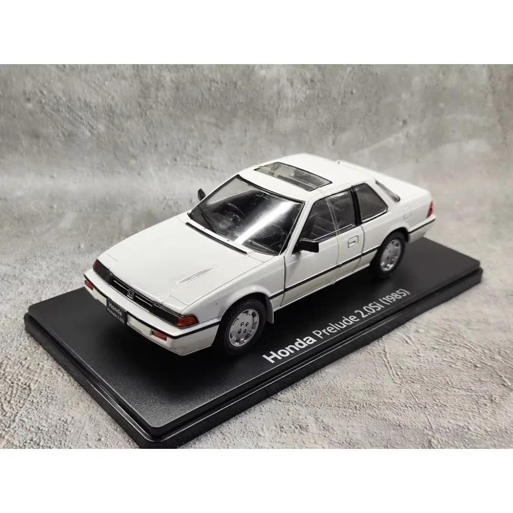 

Diecast IXO 1/24 Scale Honda Prelude 2.0Si 1985 Two-door Alloy Car Model Collectible Toy Gift Souvenir Display Ornament