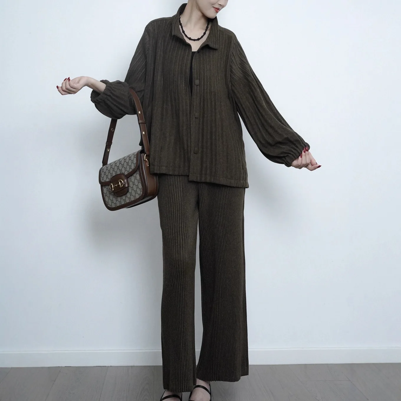 

Miyake Pleated 2025 New Set of Autumn and Winter Women's Two-piece Pleated Cardigan Jacket Straight Trousers A Complete Set Of