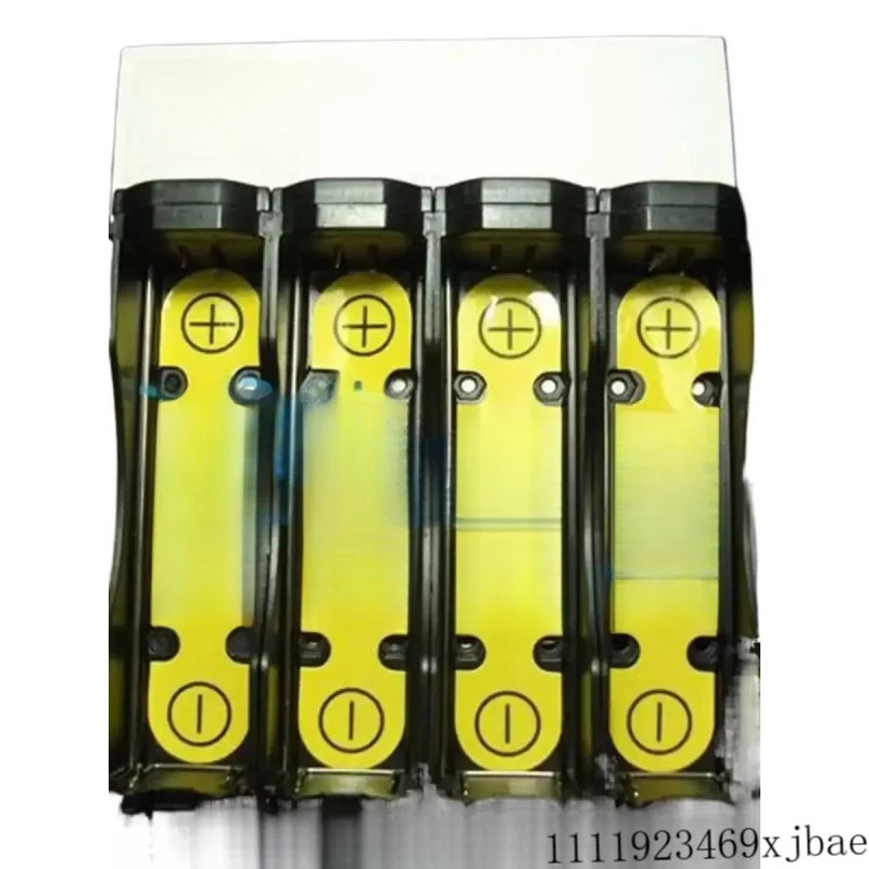 

4S1P 14.8V 18650 Battery Holder Storage Box Case 4 Slot Charging with Li-Ion PCM Protection Circuit Board DIY Power Container