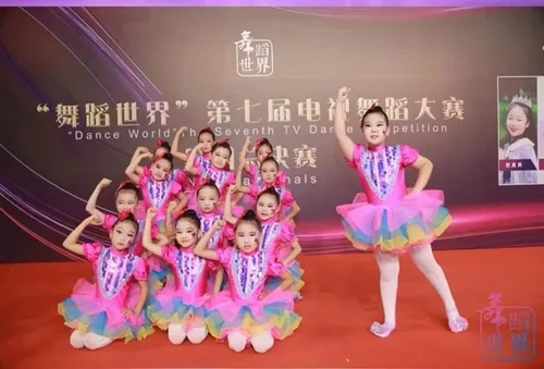 Imagen 2 del producto Ropa de salón rosa para niños, vestido tutú de danza moderna con lentejuelas, traje de baile de Jazz para niñas, ropa de escenario, vestidos de princesa de boda