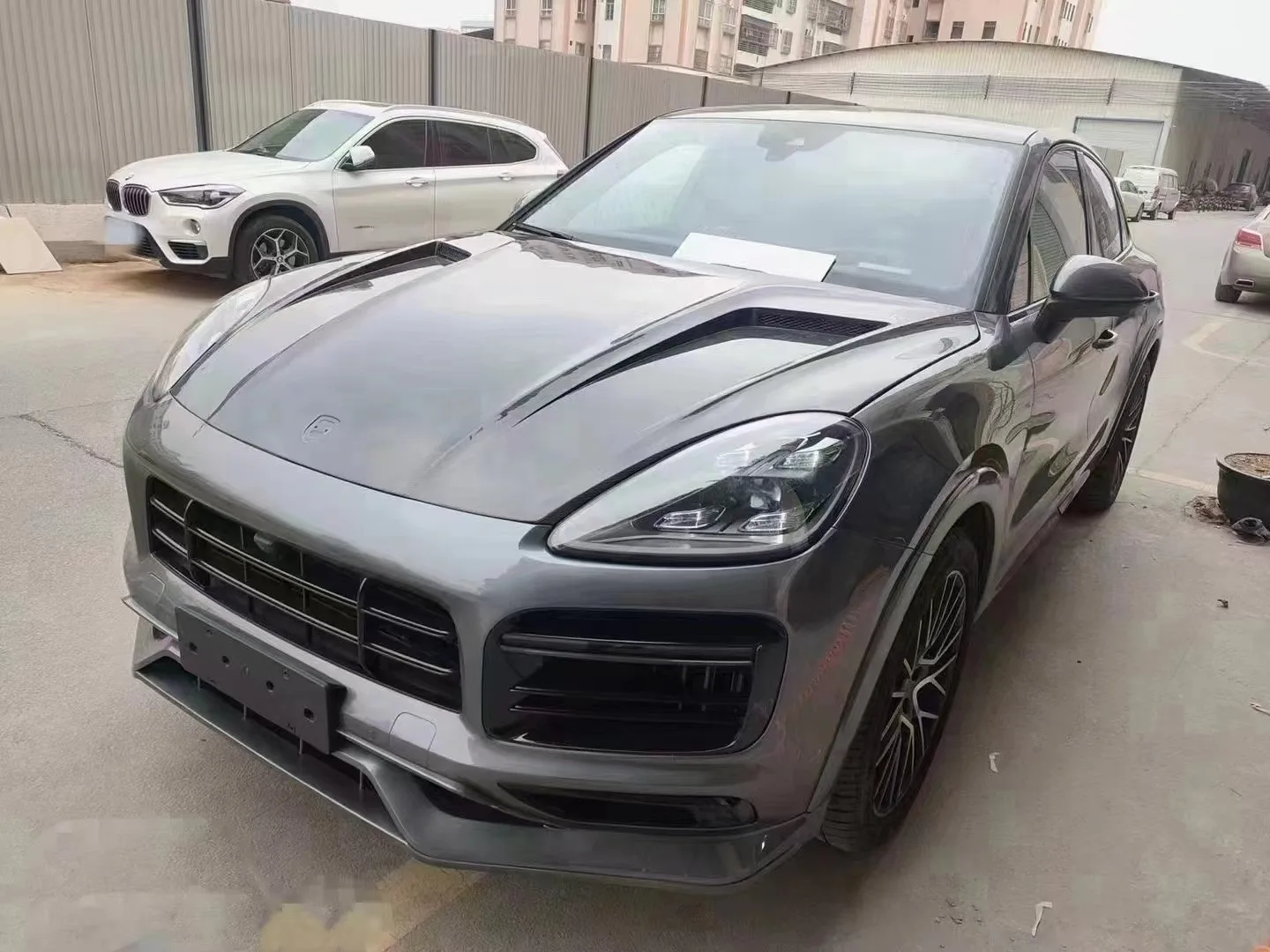 

Подходит для Porsche Cayenne Upgrade TEC Style Carbon Fiber Hood Body Kit