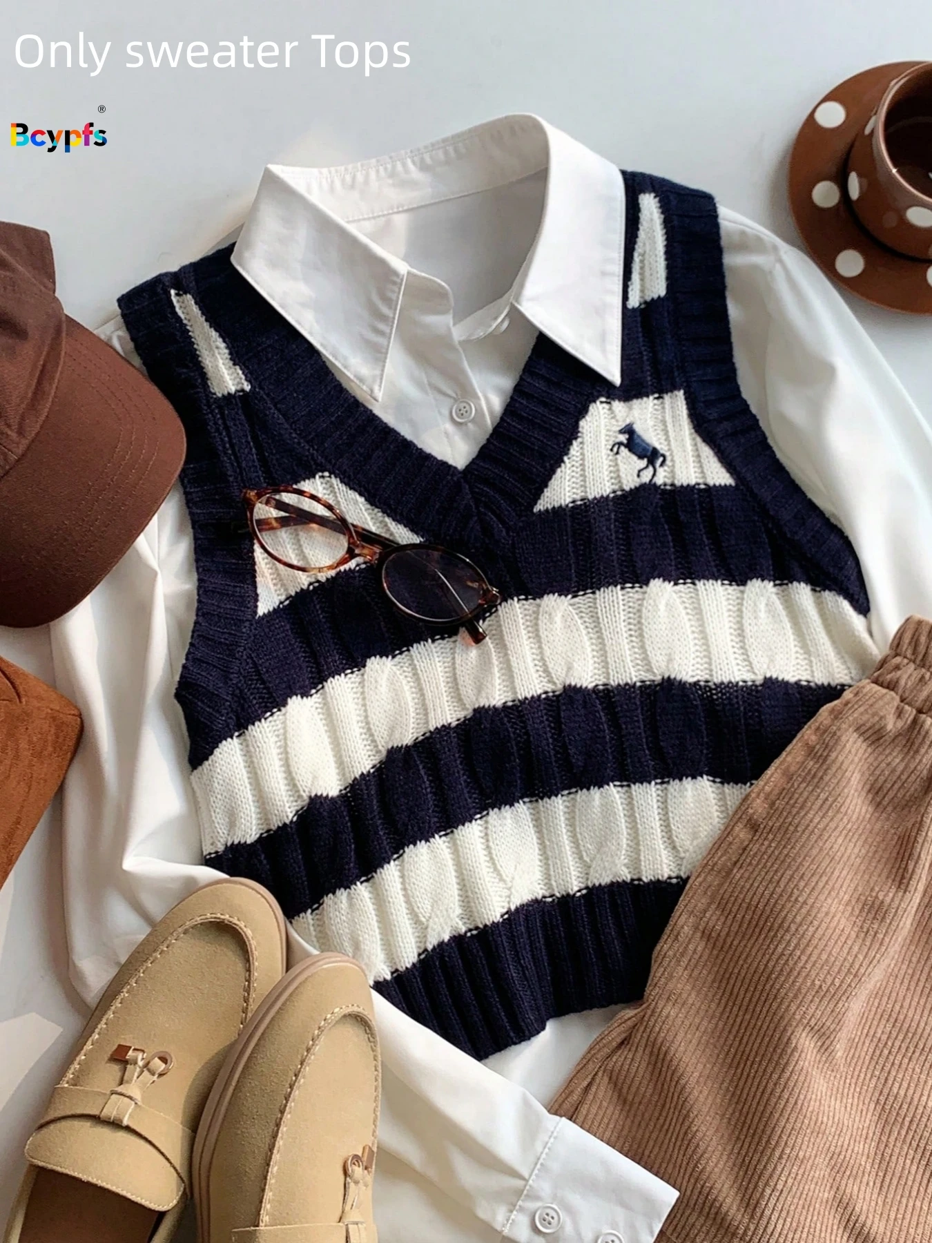 

Женский вязаный жилет с V-образным вырезом - темно-синий с белыми полосками и вышивкой пони, в стиле преппи, для повседневной носки и образа в университетском стиле